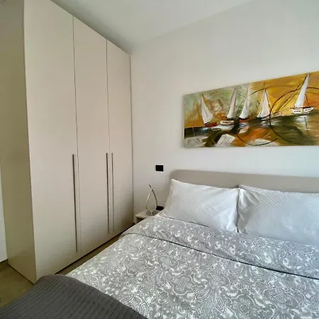 Lägenhet Ampio Bilocale Con Terrazzino, Box E Piscina - Poggio Fiorito